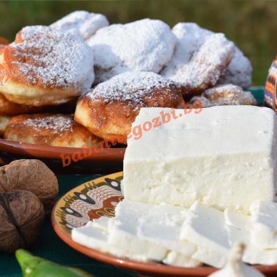 Мекички с пудра захар