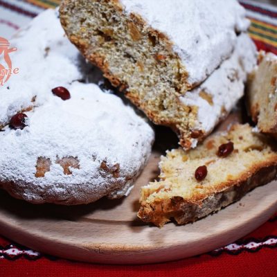 Щолен със сушени плодове