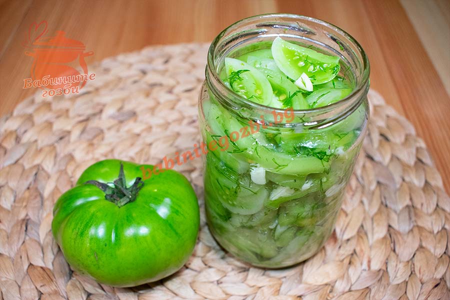 Мариновани зелени домати с чесън и копър