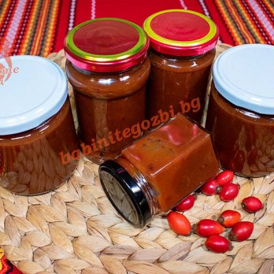 Мармалад от шипки, ябълки и сливи