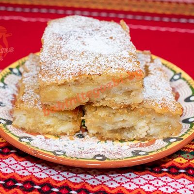 Рецепта за Ябълков сладкиш „Трите чаши“.