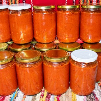 Рецепта за Вкусна лютеница - спомен от детството